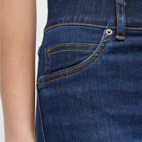 Spanx
Flare High-Rise Stretch Denim Jeans (J2) - Picture 7 of 11